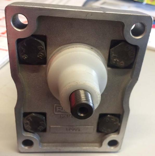Hydraulikpumpe GR 2 rechtsdrehend 8,2 l 18ccm konisch