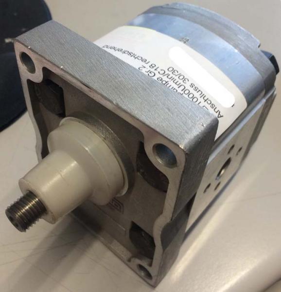 Hydraulikpumpe GR 2 rechtsdrehend 8,2 l 18ccm konisch